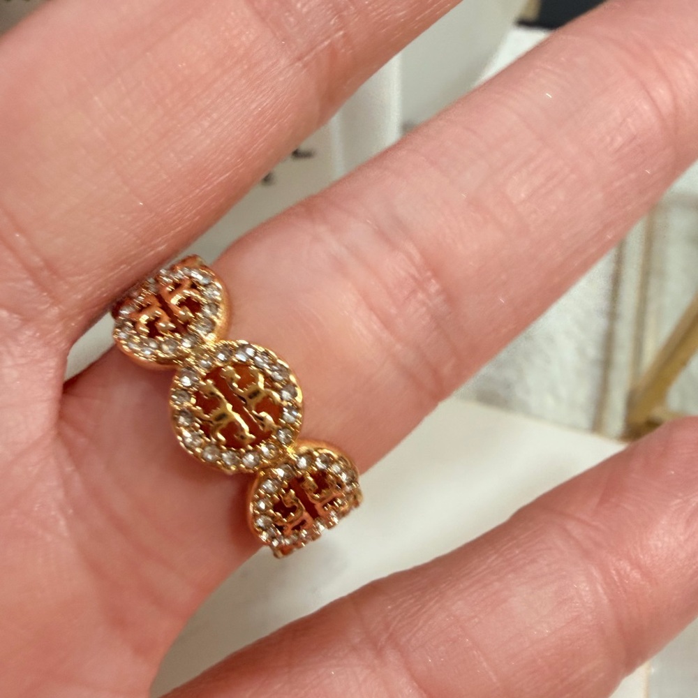 Tory Burch Miller Pavé Ring - NWT/Dust Bag SIZE 8 - Picture 3 of 8